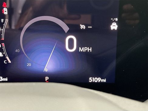 Certified 2024 Buick Envista Sport Touring image 12