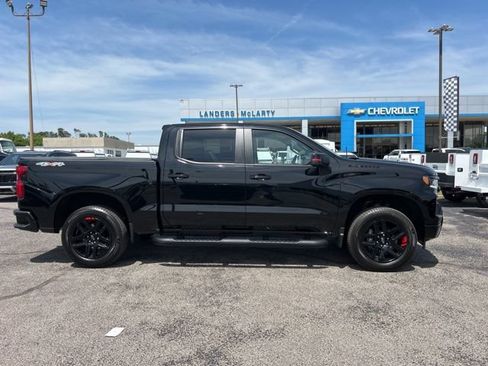 Used 2024 Chevrolet Silverado 1500 RST w/ Redline Edition AWD/4WD image 2