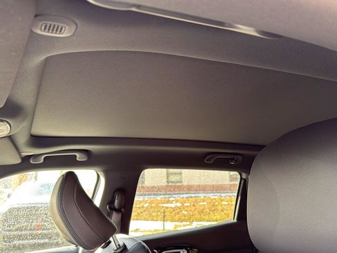 New 2026 Jeep Compass Trailhawk w/ Sun, Sound & Navigation Group image 9