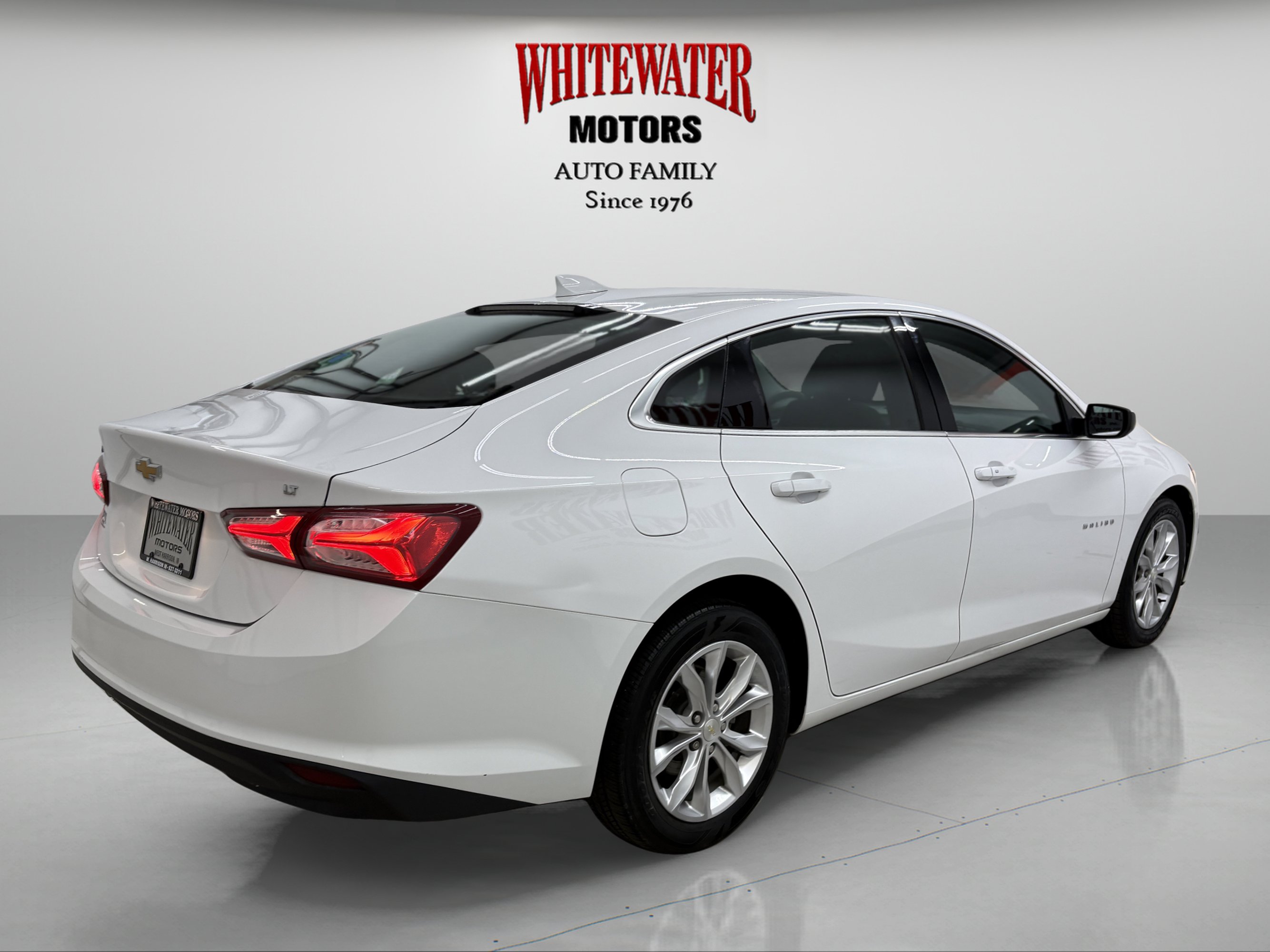 Used 2019 Chevrolet Malibu LT FWD image 4
