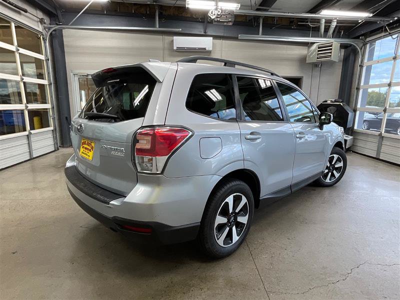 Used 2017 Subaru Forester 2.5i Premium AWD/4WD image 5
