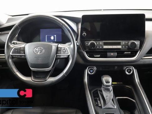 Certified 2024 Toyota Grand Highlander AWD image 14