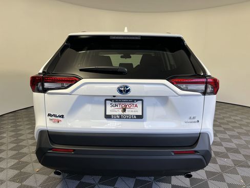 New 2024 Toyota RAV4 LE image 5