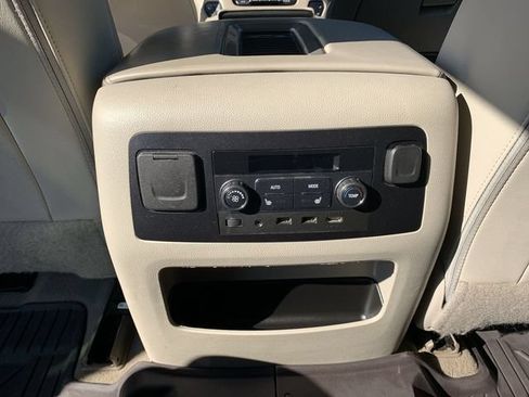 Used 2019 GMC Yukon Denali w/ Denali Ultimate Package AWD/4WD image 31