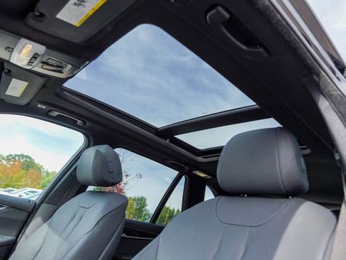 Used 2018 BMW X5 xDrive40e w/ Executive Package image 32