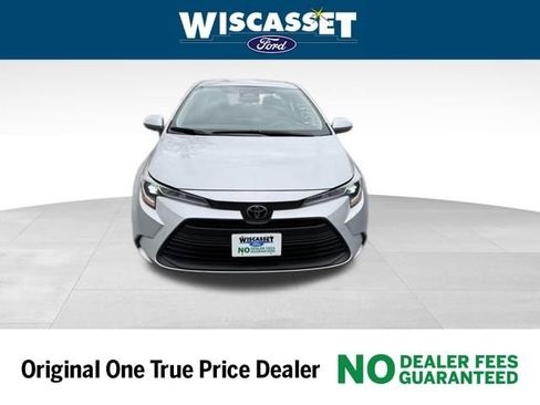 Used 2024 Toyota Corolla LE image 9