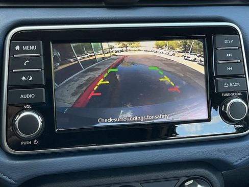 Used 2025 Nissan Versa SV image 29