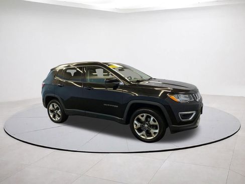 Certified 2018 Jeep Compass Limited w/ Navigation Group AWD/4WD image 8