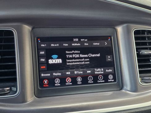 Used 2019 Dodge Charger SXT image 15