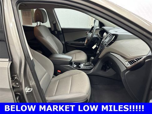 Used 2018 Hyundai Santa Fe Sport image 13