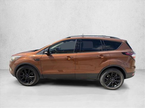 Used 2017 Ford Escape Titanium FWD image 2