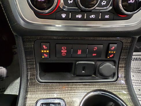 Used 2017 GMC Acadia Limited SLT image 21