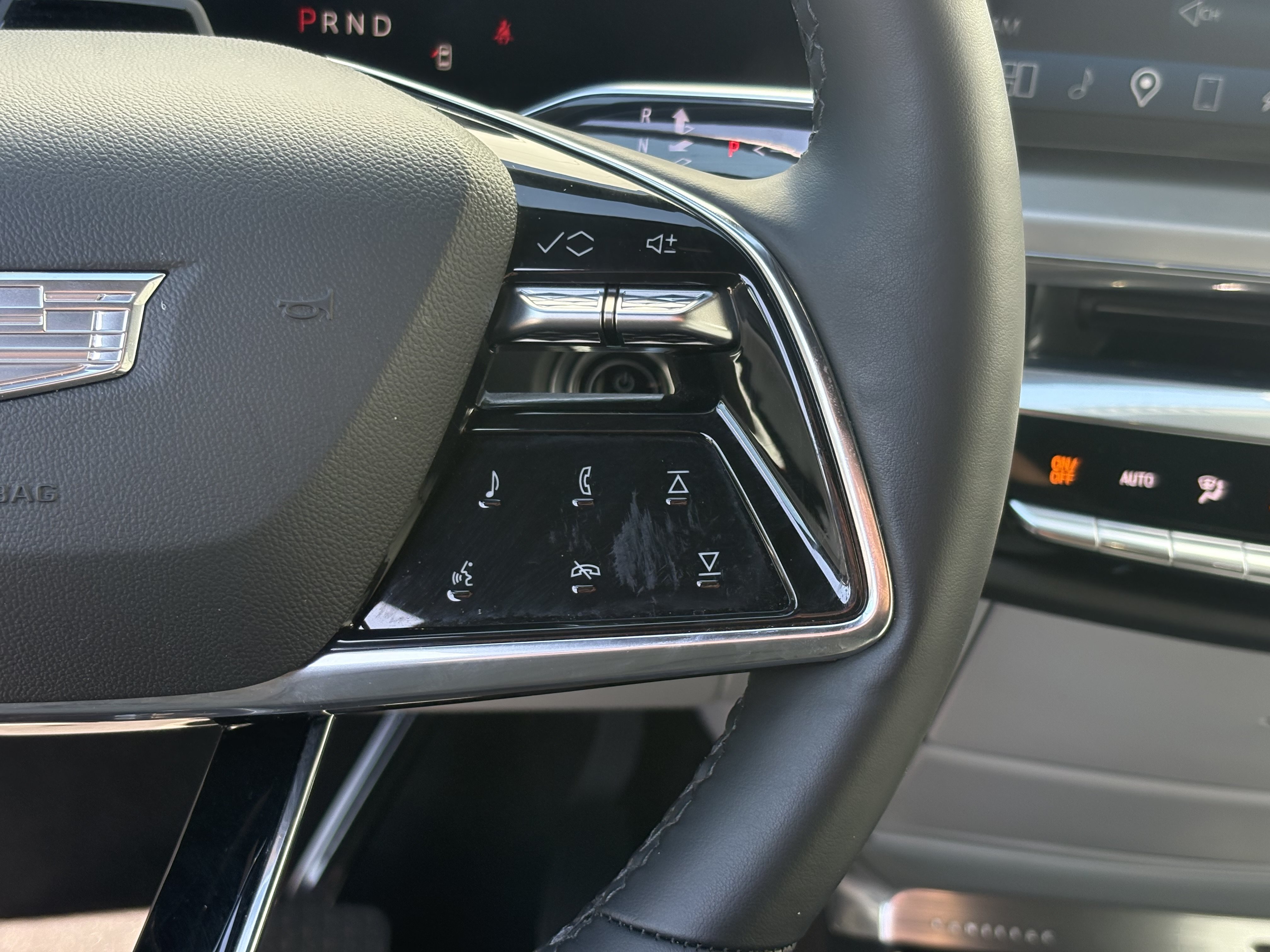 Used 2024 Cadillac Lyriq Luxury AWD/4WD image 19