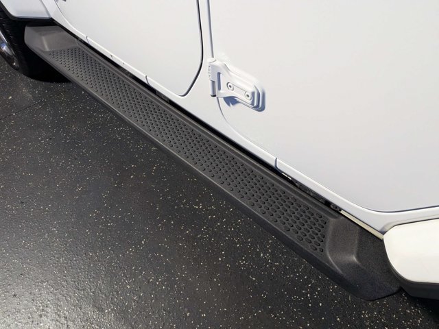 Used 2020 Jeep Wrangler Unlimited Sahara AWD/4WD image 14