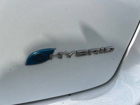 Used 2023 Chrysler Pacifica Touring-L FWD image 62