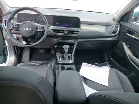 Used 2024 Kia Seltos EX FWD image 9