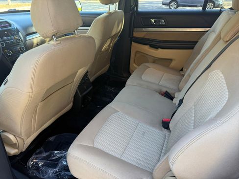 Used 2017 Ford Explorer FWD image 15
