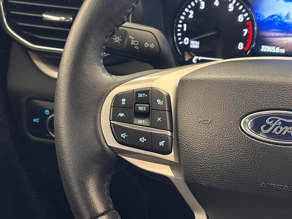 Used 2023 Ford Explorer XLT w/ Equipment Group 202A AWD/4WD image 24