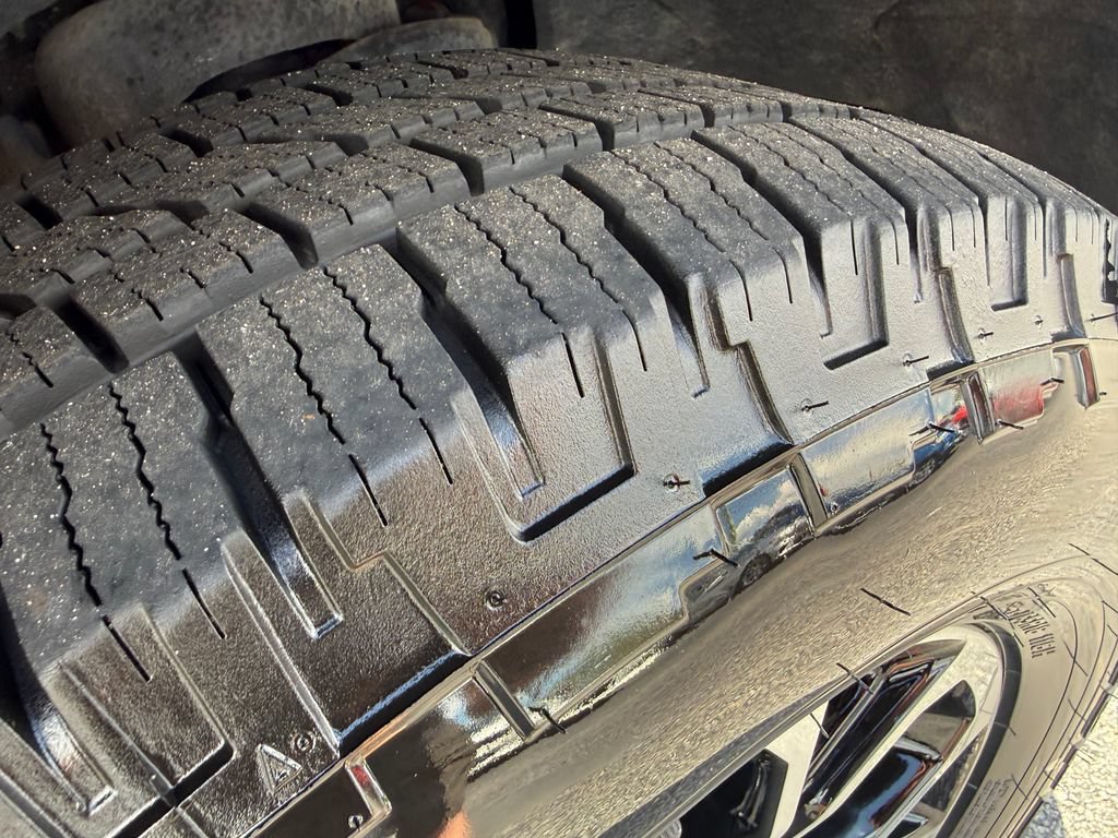 Used 2024 Ford Expedition XLT RWD image 39