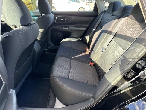 Used 2017 Nissan Altima 2.5 SV image 28