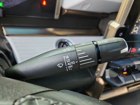 Used 2024 GMC Hummer EV 3X w/ Omega Edition image 41