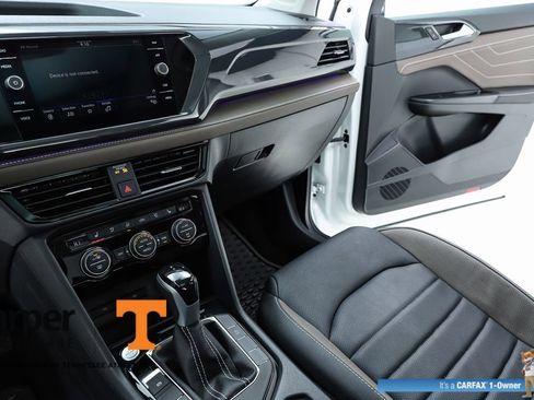 Used 2024 Volkswagen Taos SEL image 62