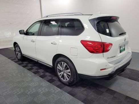 Used 2020 Nissan Pathfinder S AWD/4WD image 3