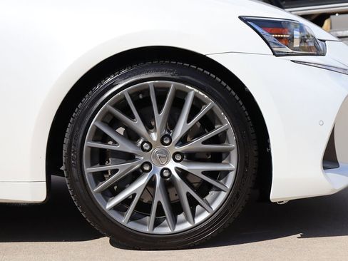 Used 2018 Lexus IS 300 AWD image 51