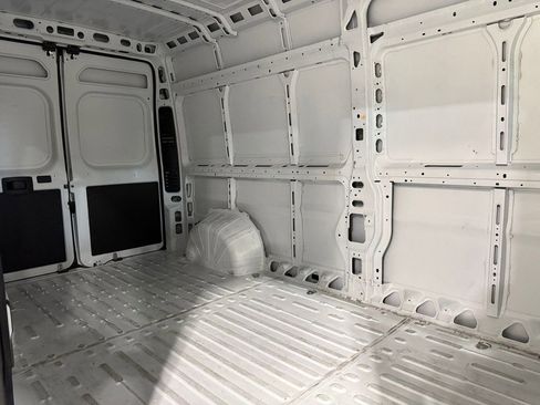 Used 2024 RAM ProMaster 2500 w/ Safety Group image 14