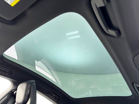 Used 2020 Porsche Taycan 4S w/ Premium Package image 12