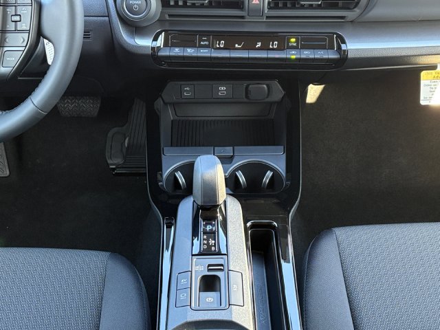 New 2027 Toyota Prius LE FWD image 17