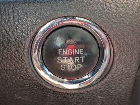 Used 2016 Toyota 4Runner Limited image 32