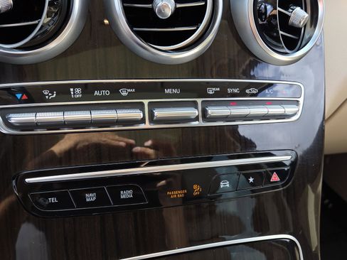 Certified 2022 Mercedes-Benz GLC 300 GLC 300 image 35