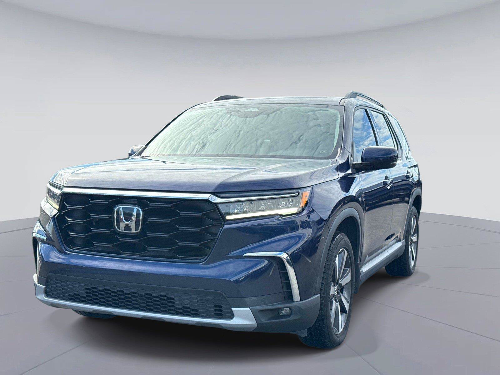 Certified 2024 Honda Pilot Touring image 8