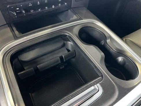 Used 2015 RAM 1500 Limited image 33