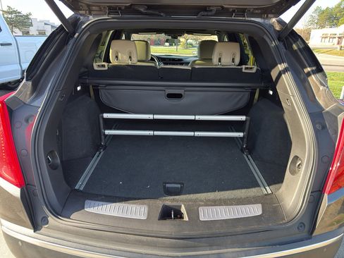 Used 2019 Cadillac XT5 Luxury image 9