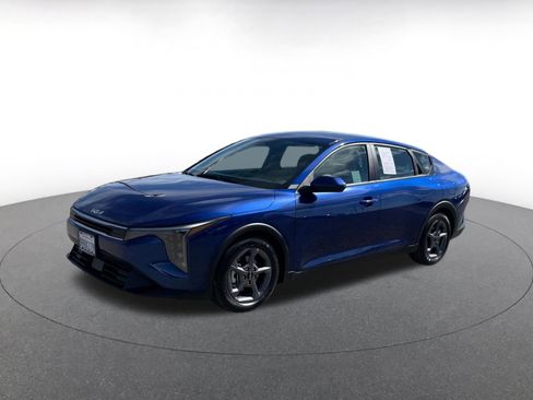 Used 2025 Kia K4 LXS image 4
