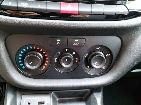 Used 2018 RAM ProMaster City Tradesman FWD image 18