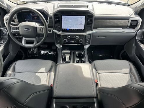 Used 2025 Ford F150 Lariat AWD/4WD image 19