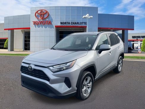 Used 2025 Toyota RAV4 XLE image 6
