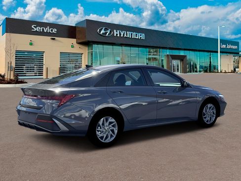 New 2026 Hyundai Elantra Hybrid FWD image 8