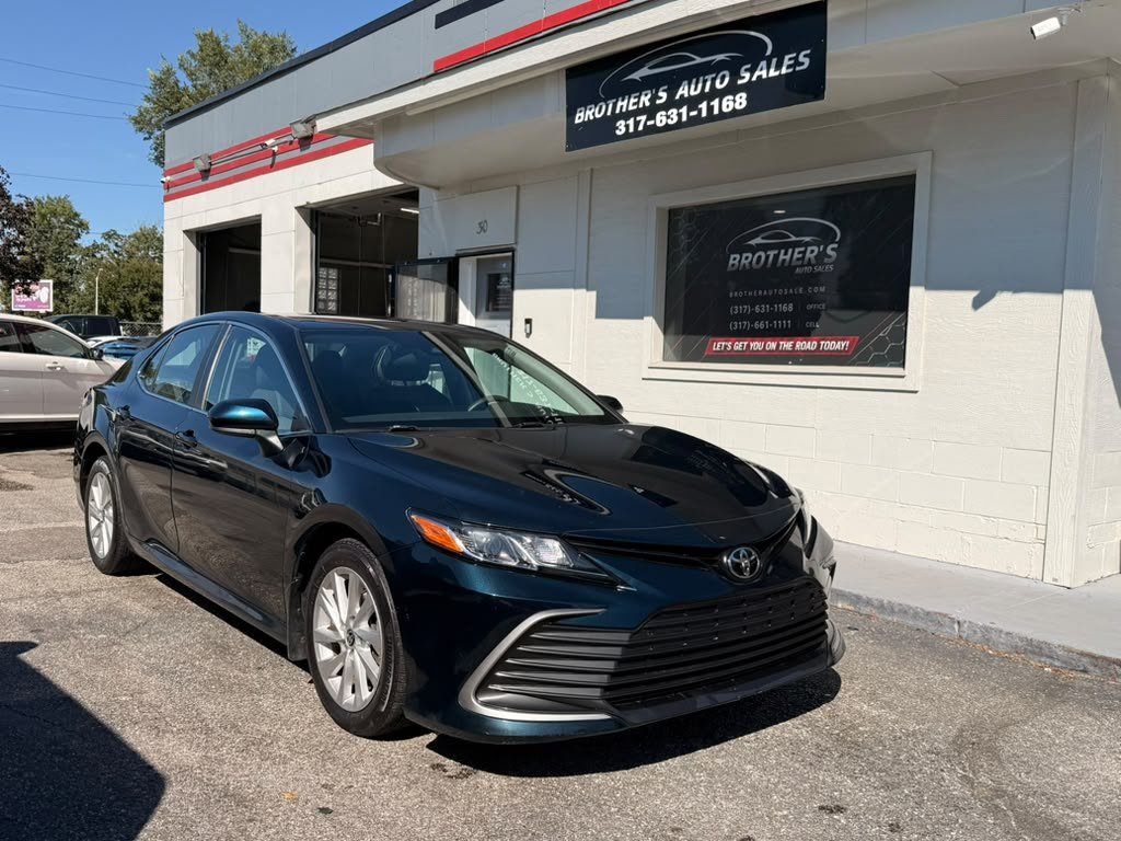 Used 2021 Toyota Camry LE AWD/4WD image 8