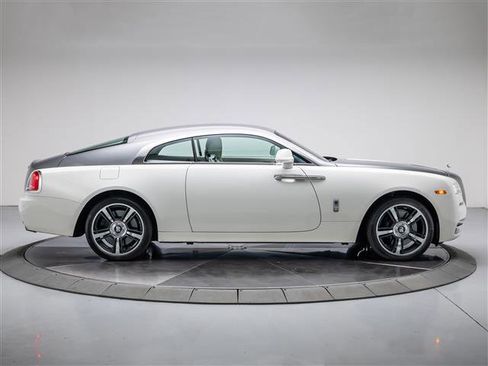Used 2016 Rolls-Royce Wraith image 6