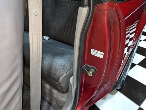 Used 1990 Ford Mustang LX image 69