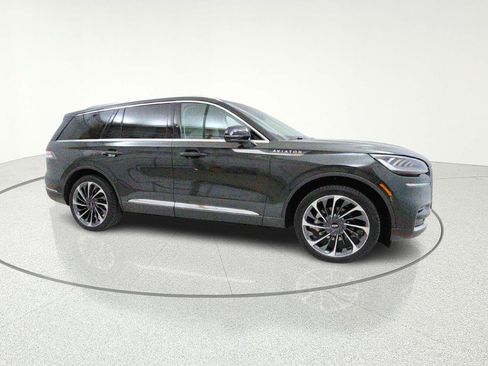 Used 2023 Lincoln Aviator Reserve w/ Equipment Group 201A image 10