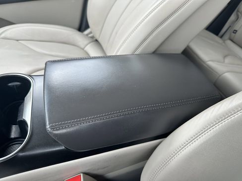 Used 2016 Lincoln MKX Reserve w/ Luxury Package FWD image 29