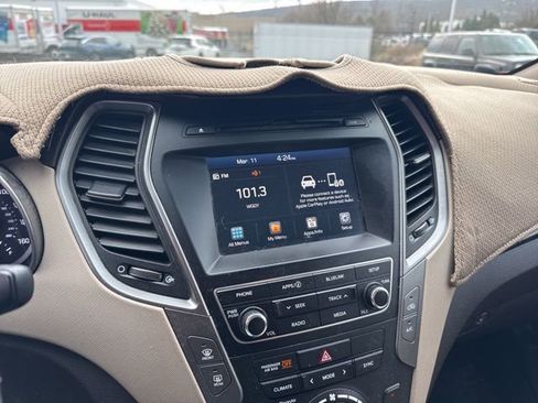 Used 2017 Hyundai Santa Fe Sport image 13