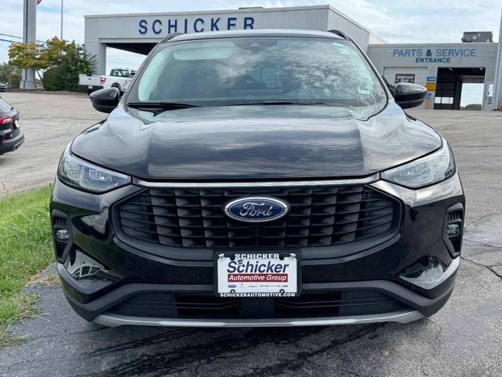 Used 2025 Ford Escape Platinum AWD/4WD image 9