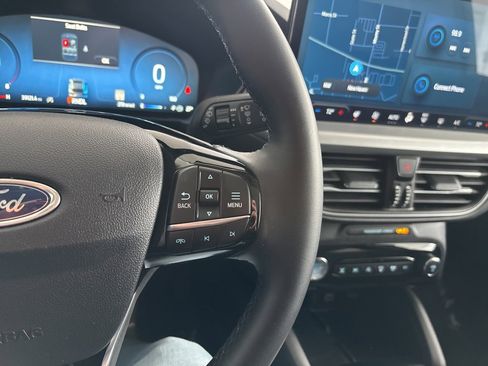 Used 2024 Ford Escape Platinum image 14