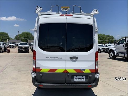 Used 2016 Ford Transit 250 148 Medium Roof w/ Exterior Upgrade Package RWD image 9